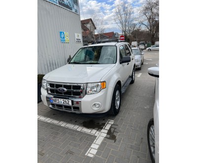Аренда Ford Escape Hybrid (2010, Гибрид, Автомат)